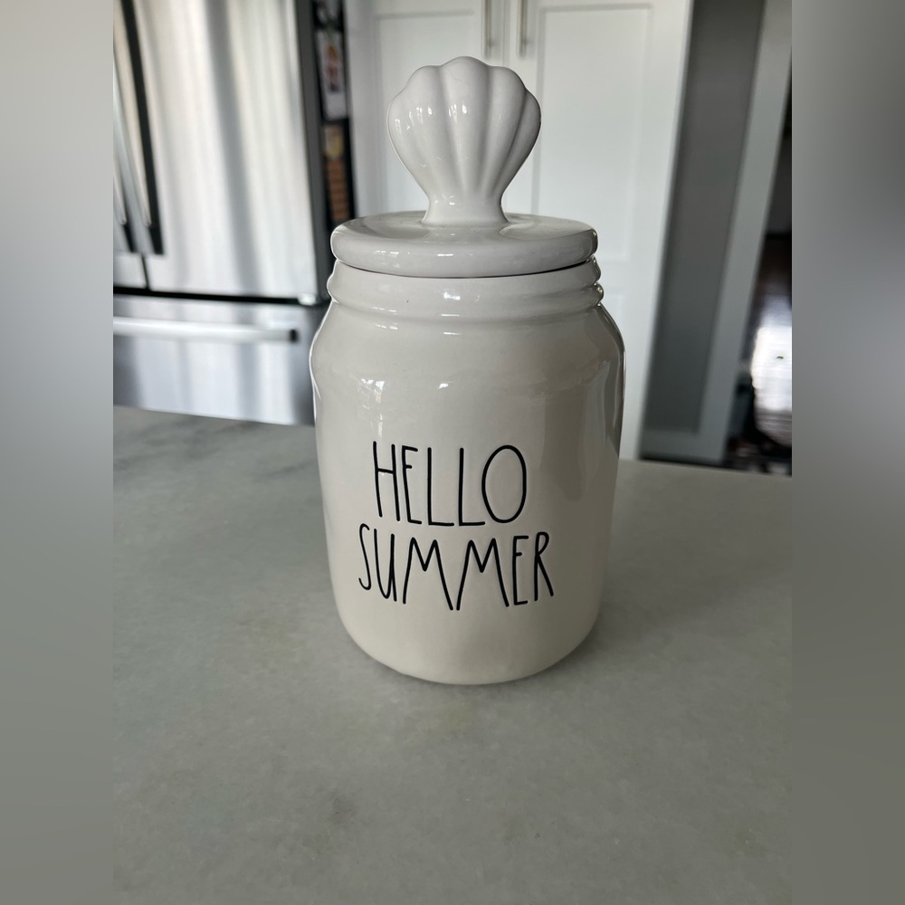 Rae Dunn canister
